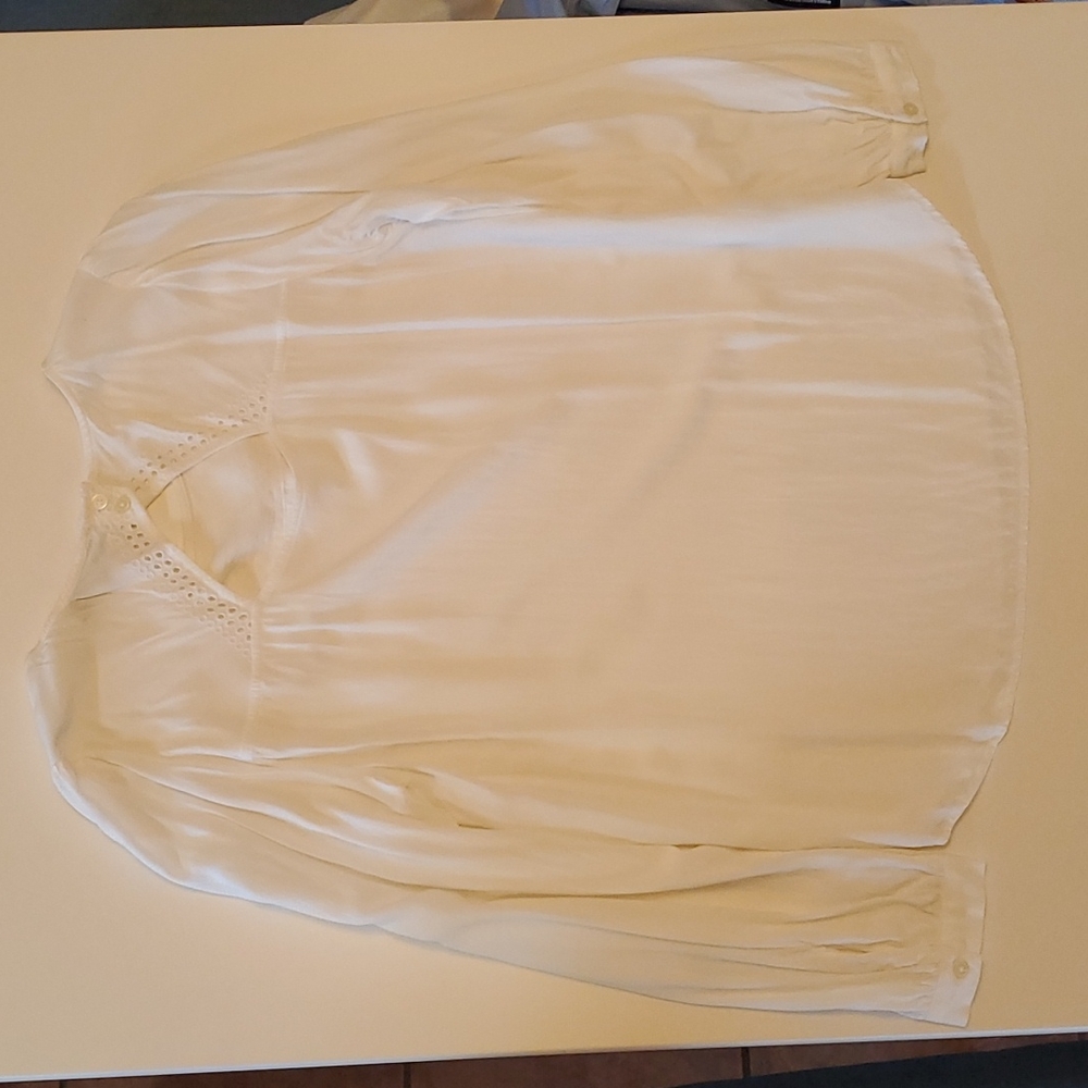 Blouse - Picture 2 of 6
